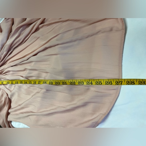 Luxe Deluxe NWT Look Twice Cold Shoulder Ruffle Top in Blush Size 2 - Picture 8 of 12